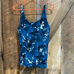 Tek Gear Yoga top with shelf liner bra size large